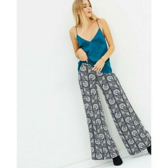 TIGERLILY Yolanthe Teal Satin Cami Top RRP$99 - Picture 8 of 15